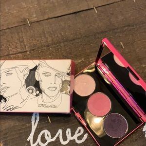 ⭐️MAC Heatherette Eyeshadow Pallet⭐️